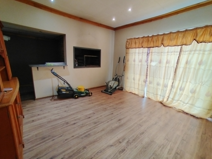 3 Bedroom Property for Sale in Warrenton Northern Cape